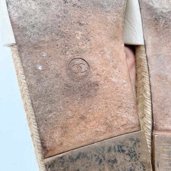 Chanel Authentic White Leather Espadrilles Flats Sandals Slides CC 9 Jewels 40 - Picture 12 of 12